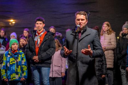 V Kamniku zasijale novoletne lučke (8)